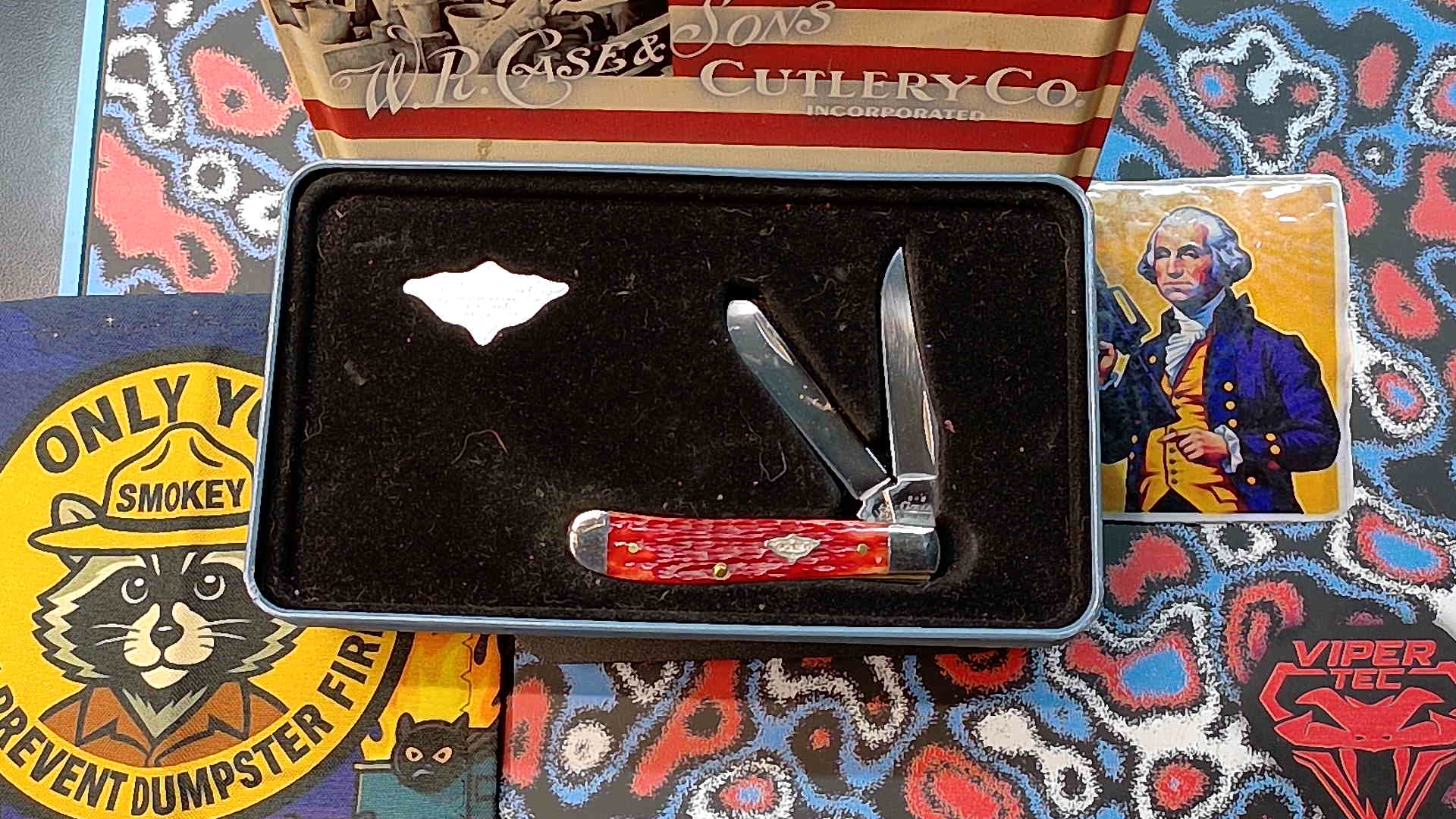 2004 Case XX Red Jigged Bone Mini Trapper (6207 SS) - Limited Edition Patriotic Gift Tin