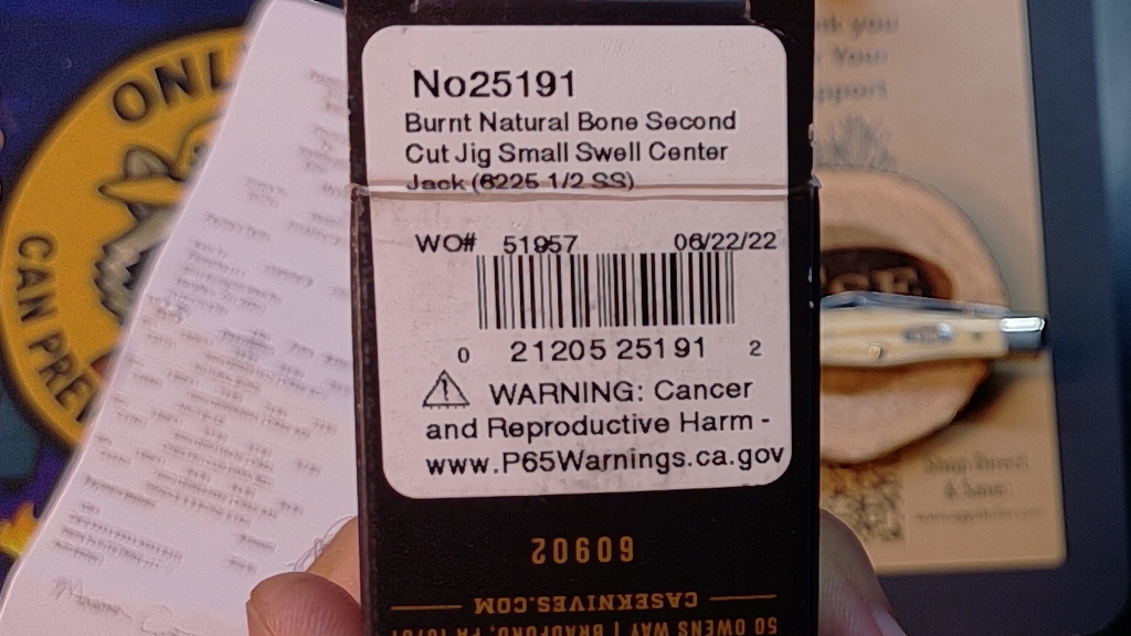W.R. Case & Sons Burnt Natural Bone Small Swell Center Jack 25191 NIB