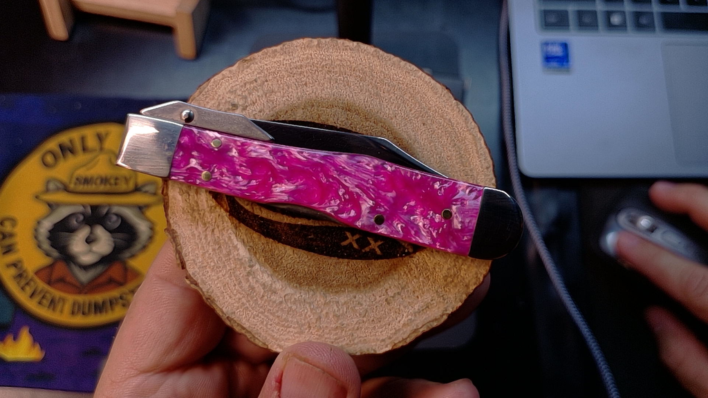 Case XX Pink Crackle Kirinite Smooth Cheetah Cub